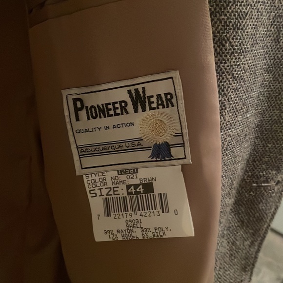 Light brown pioneer wear suit jacket - Picture 8 of 8